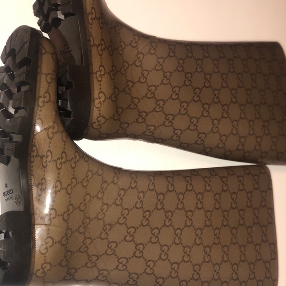 Original GUCCI rain boots.
